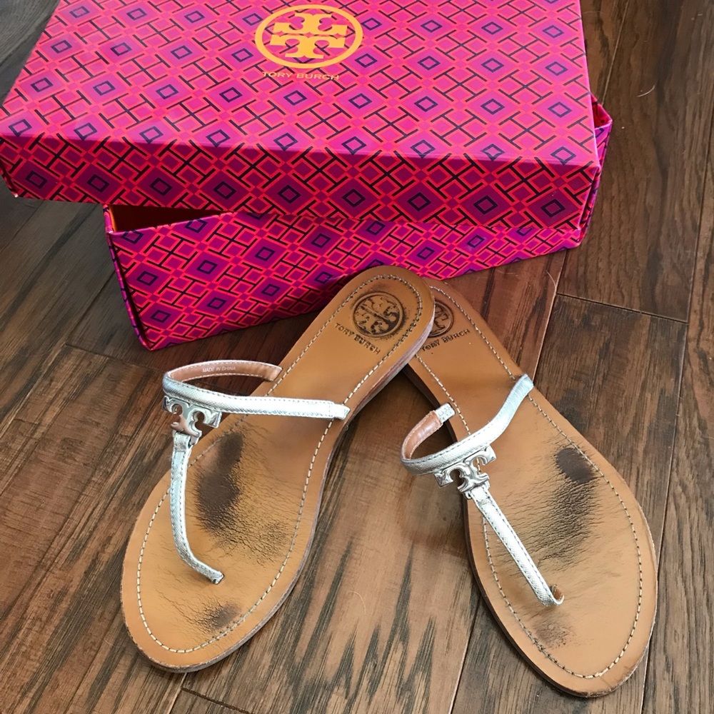 Tory Burch T logo flat thong